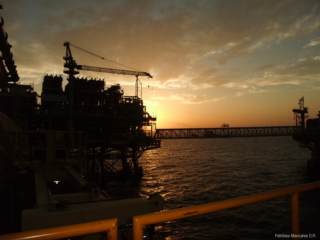 Pemex mantendrá atractivo en mercados pese a perspectiva crediticia