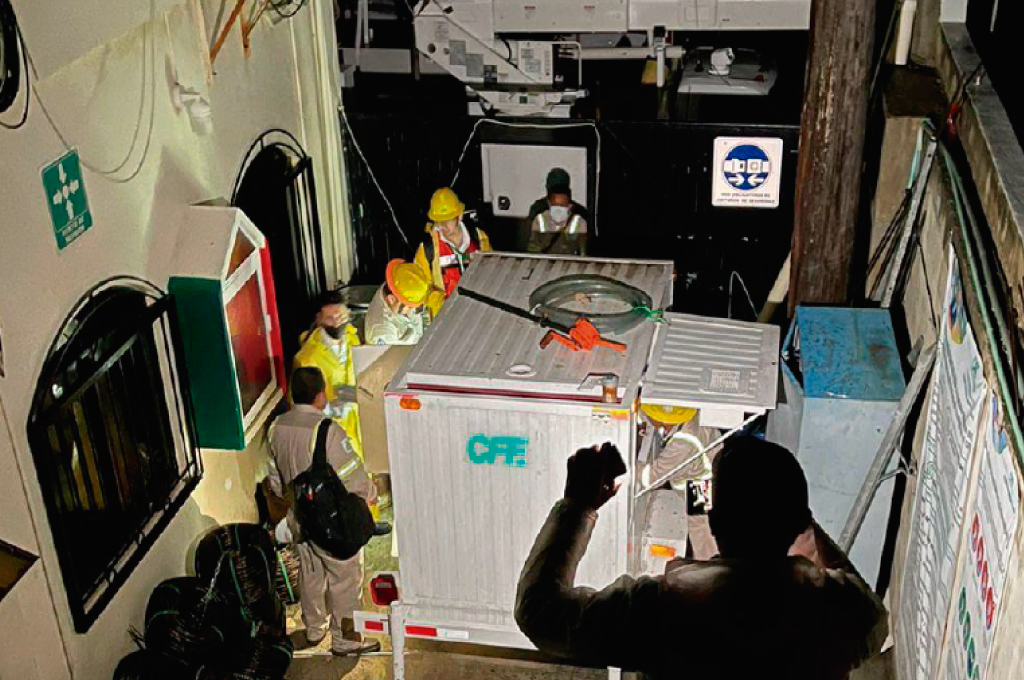 Logra CFE restablecer el 10% de suministro eléctrico en Quintana Roo y Yucatán