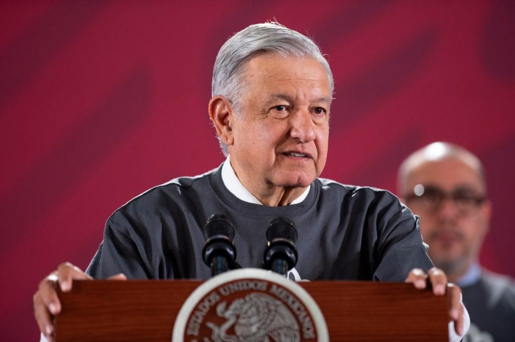 AMLO “se echa para atrás” en ternas para comisionados de la CNH