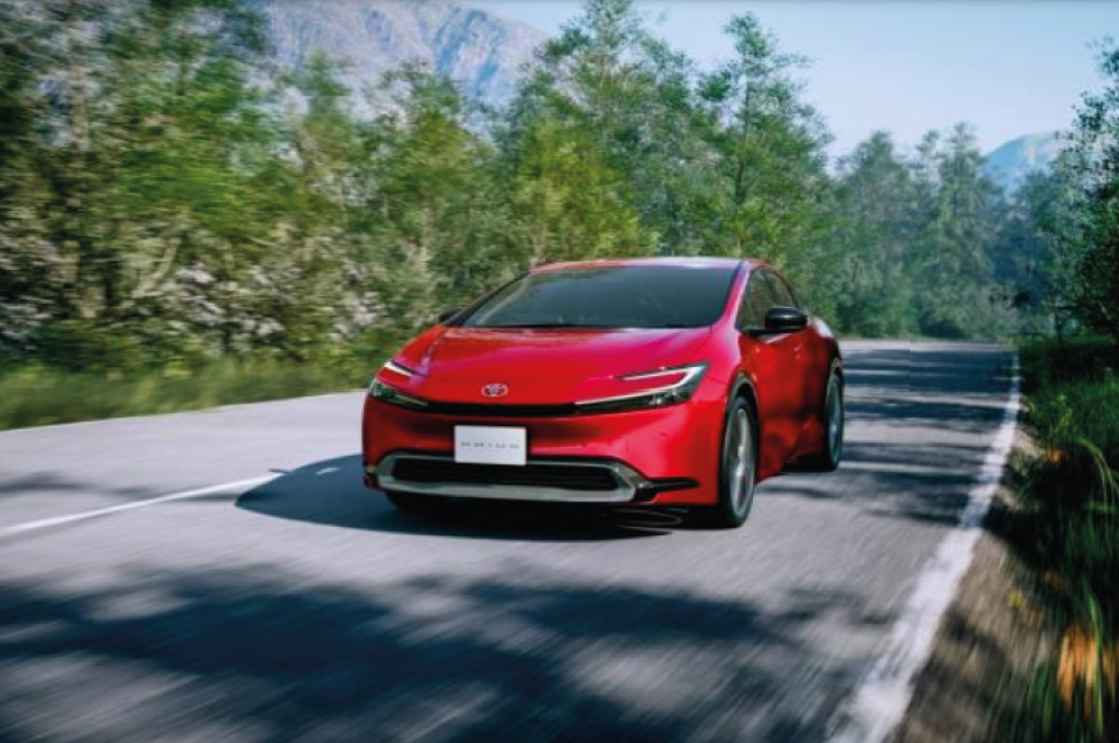 Celebra Toyota 14 años de presencia en México con autos híbridos eléctricos