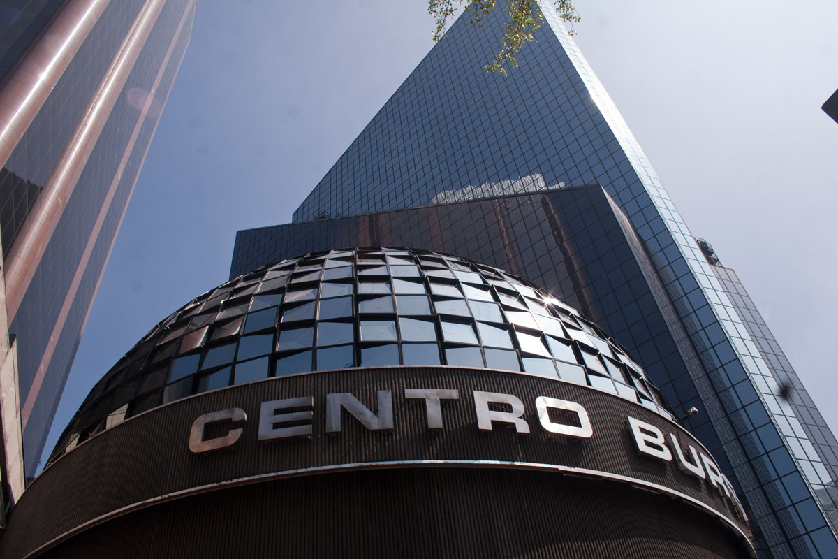 CFE incumple; pide prórroga para publicación de su información financiera