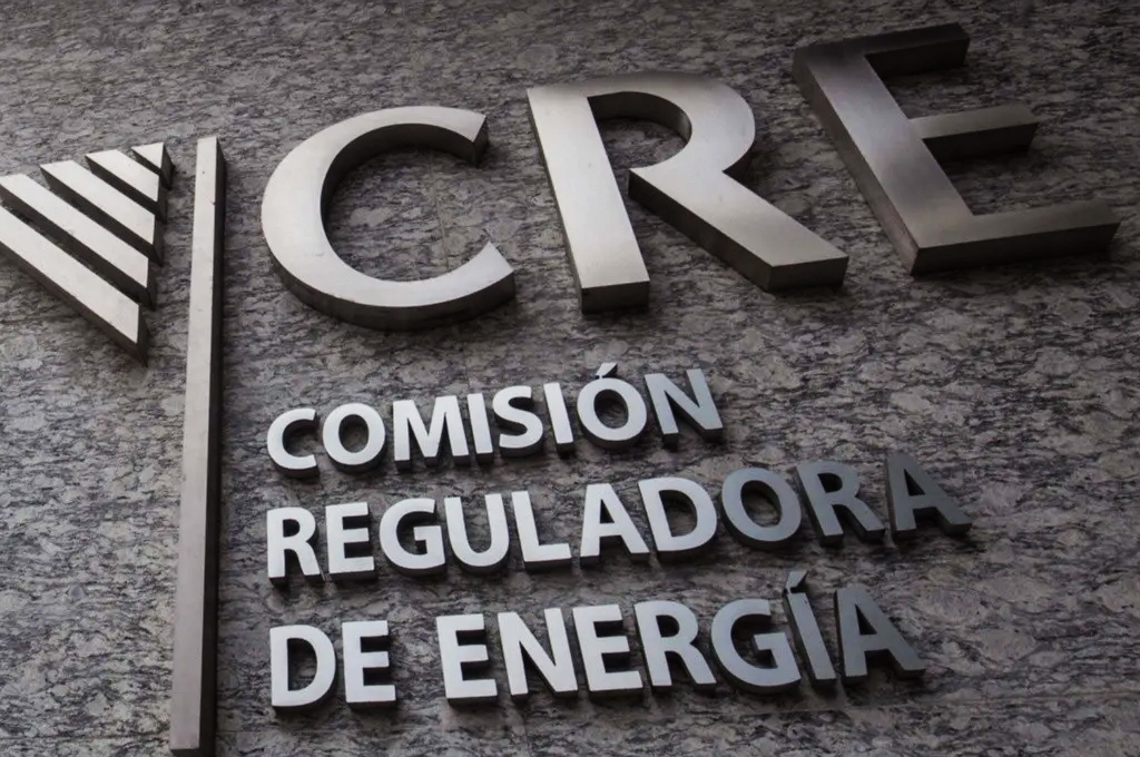 Se queda corta la CRE en la entrega de permisos de expendio a gasolineros