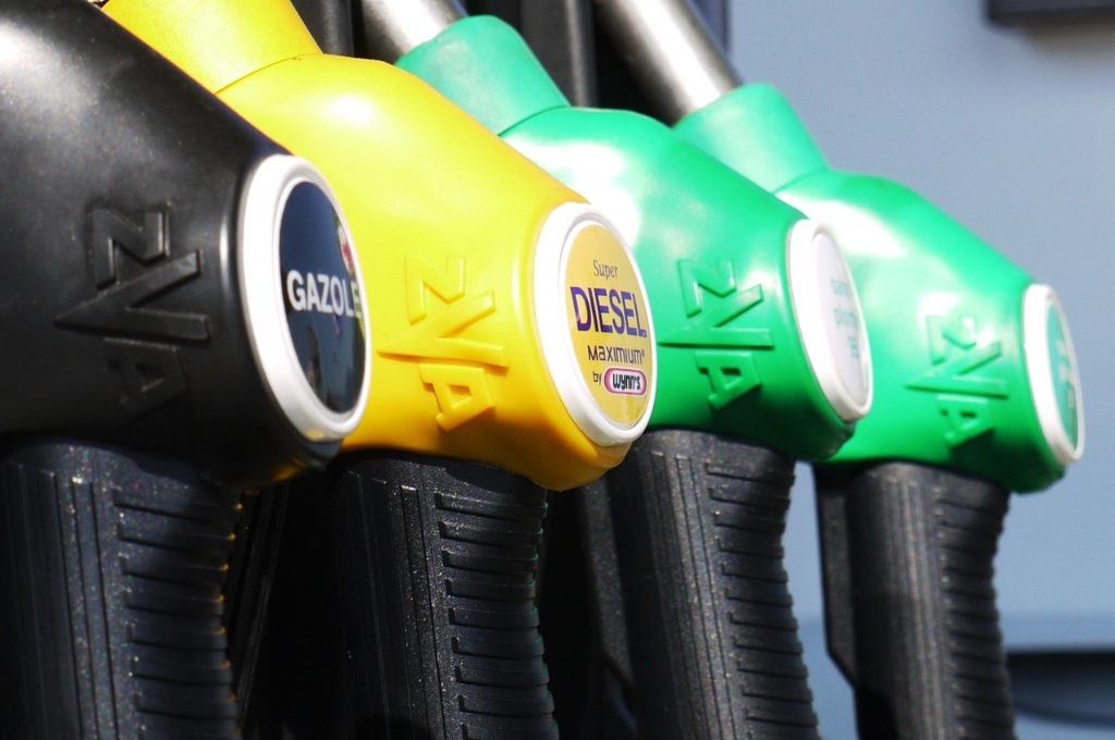 Advierten volatilidad en precios de combustibles durante 2024