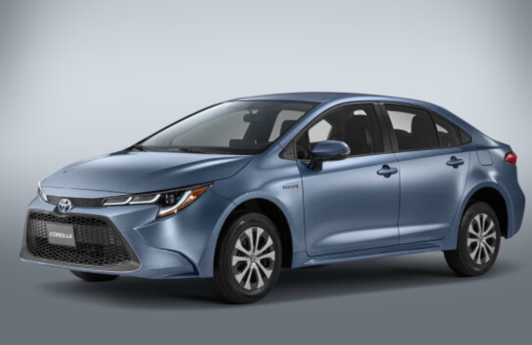 Celebra Toyota más de dos décadas de historia del Corolla en México